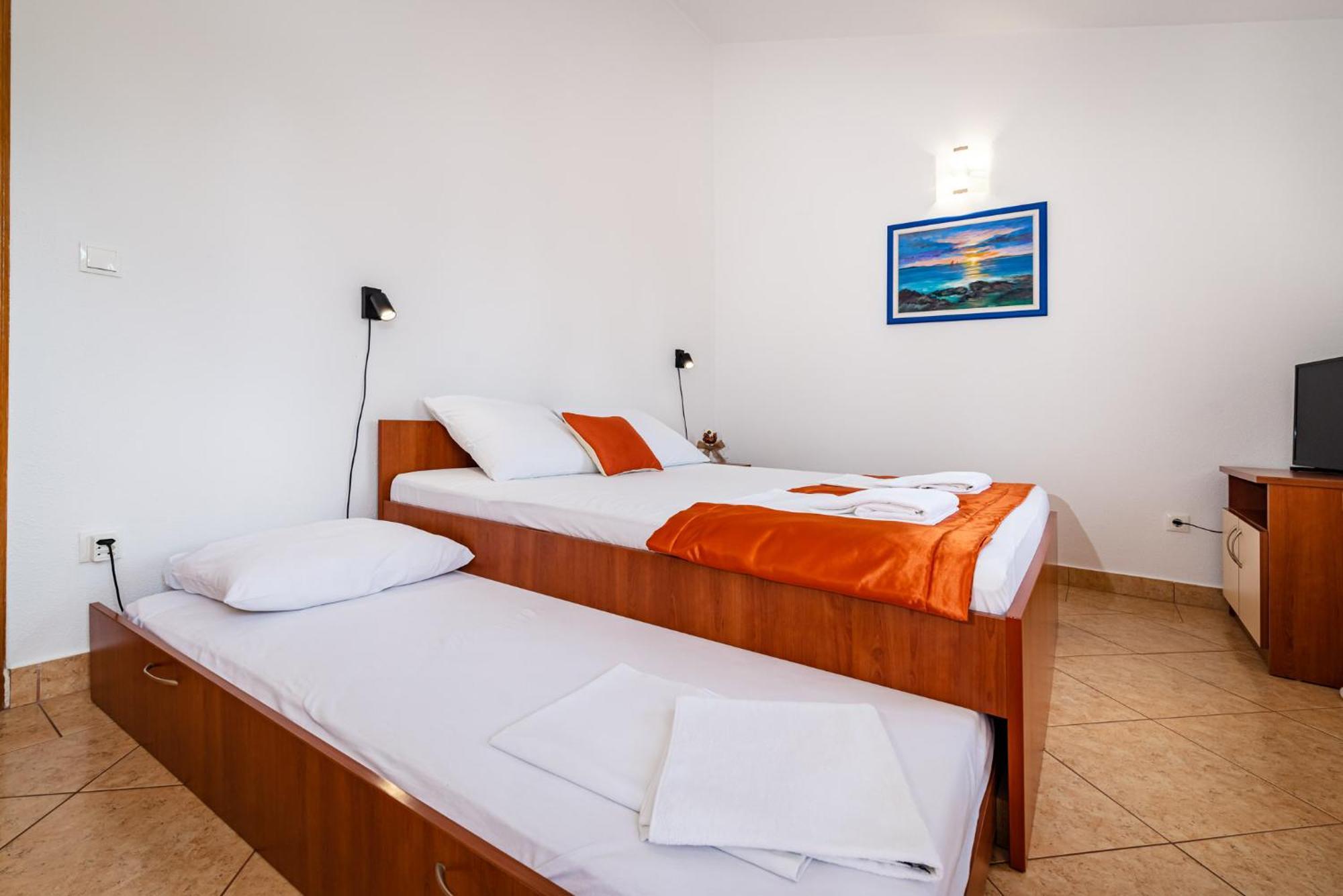 Apartments Prkacin 2 Starigrad Paklenica Eksteriør billede