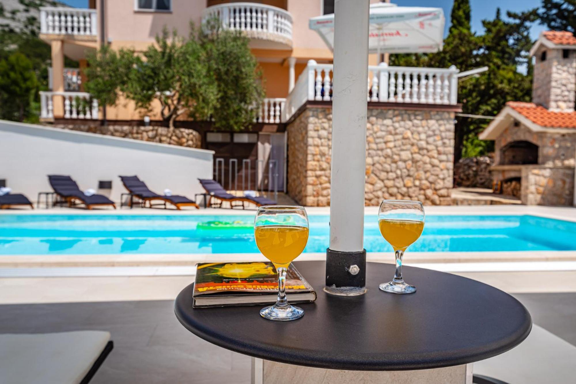Apartments Prkacin 2 Starigrad Paklenica Eksteriør billede