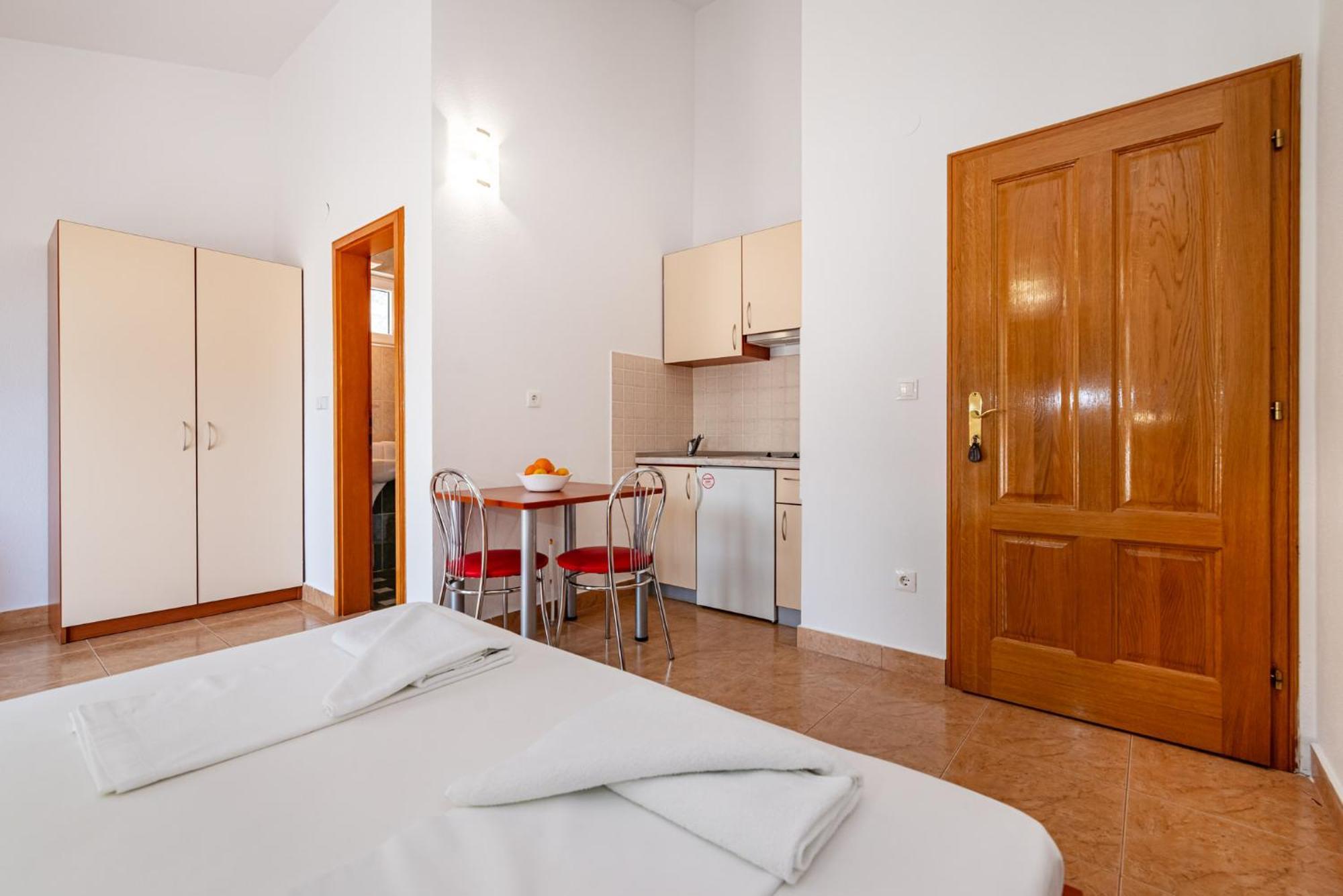 Apartments Prkacin 2 Starigrad Paklenica Eksteriør billede